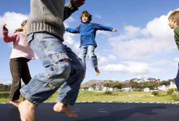 Tips on Train Your Kids to Play with Trampoline Safely