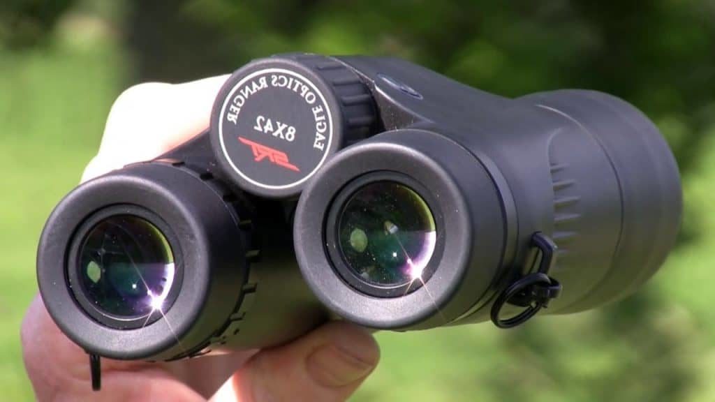 What is the best hunting binoculars specification?